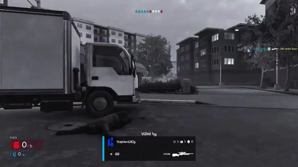 Hood Warfare 2 kill feed showing a rifle pickup on a Chicago street